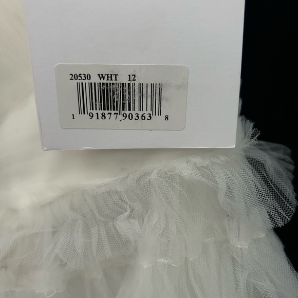 Mac Duggal 20530 NWT White Strapless Ruffle Gown with Feathers - Picture 7 of 13